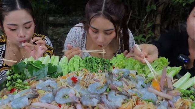 Polin chan Eating papaya salads with shrimp recipe Facebook смотреть онлайн