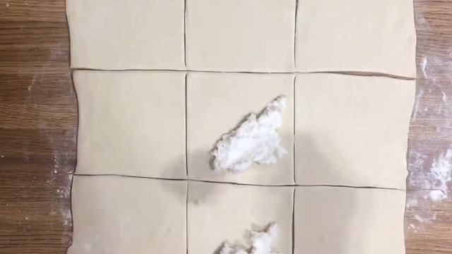 СЛОЙКИ С ТВОРОГОМ ИЗ ГОТОВОГО СЛОЁНОГО ТЕСТА. ОТЛИЧНАЯ ВЫПЕЧКА К ЧАЮ |Мои Рецепты