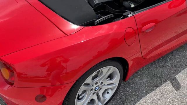 Mint Motors | Star struck, Lipstick Red 2004 BMW Z4