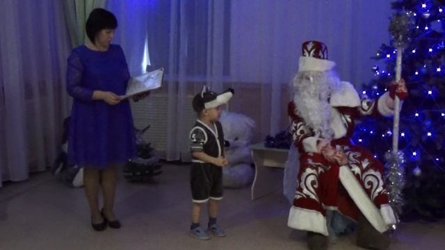 "Много снега на мело" стих смотреть онлайн