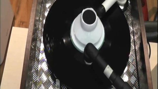 OLD-VINYL CLEANING MACHINE VCMH 30 смотреть онлайн