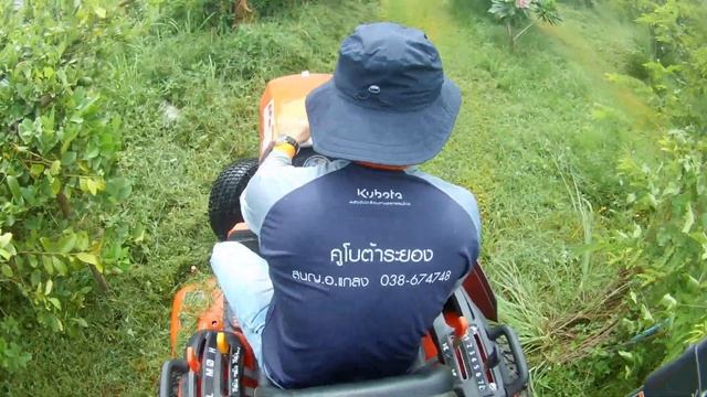 Mow ep.2 with Kubota B2401 driving mower and tips for maintaining the car for a long time. смотреть онлайн