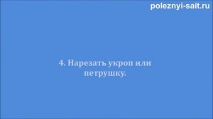 Простой весений салат с редиской, огурцом и яйцами