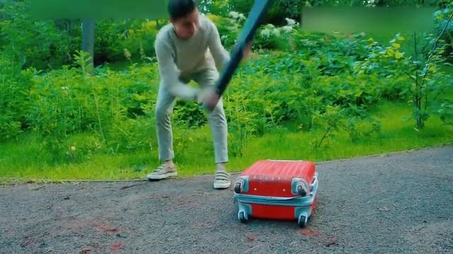 НЕУБИВАЕМЫЙ ЧЕМОДАН chemodany77 online video
