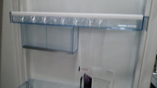 Холодильник Bosch KGN39VW17R. В магазине. смотреть онлайн