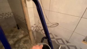 Накосячил на обьекте!Потекла канализация в перекрытии между первым и вторым этажом 110мм диаметром!