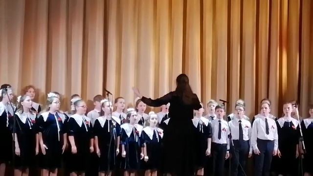 Муз.С.Пожлакова, сл. Э.Кузнецова «Когда плачут тюльпаны»; преп. Хардикова Н.Н.
