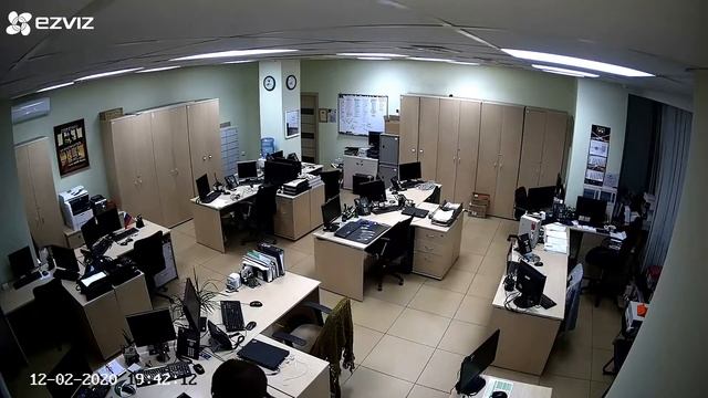 Видеокамера Ezviz C3W - Офис (светлое время суток) смотреть онлайн
