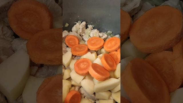 Рагу из курицы с овощами ????