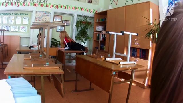 Влог #18 Школьные будни!!! Шок спалились с камерой??! смотреть онлайн