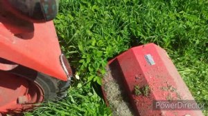 Косилка-измельчитель на  тракторе Т25А - Как мульчер косит траву на пару с т25