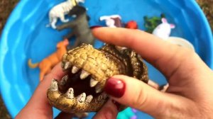 Learn the English names of animals using wild toys-sharks, elephants, lobsters, dinosaurs, giraffes