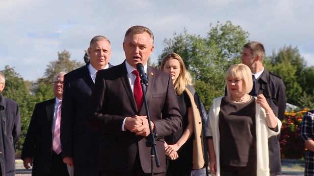 В Вологде более 2 тысяч студентов-первокурсников сегодня сели за парты смотреть онлайн