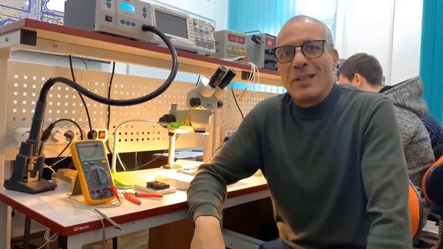 Оснащение антистатической мебелью Gresson смотреть онлайн