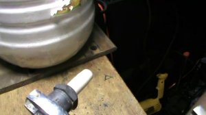 как достать электрод из свечи зажигания/how to get the electrode of the spark plug
