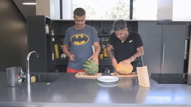 КАК SEIZED РЕЗАЛ АРБУЗ | SEIZED РЕЖЕТ АРБУЗ | HOW SEIZED CUT WATERMELON | 2018 смотреть онлайн