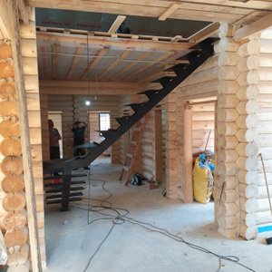 Металлокаркас лестницы на монокосоуре..mp4