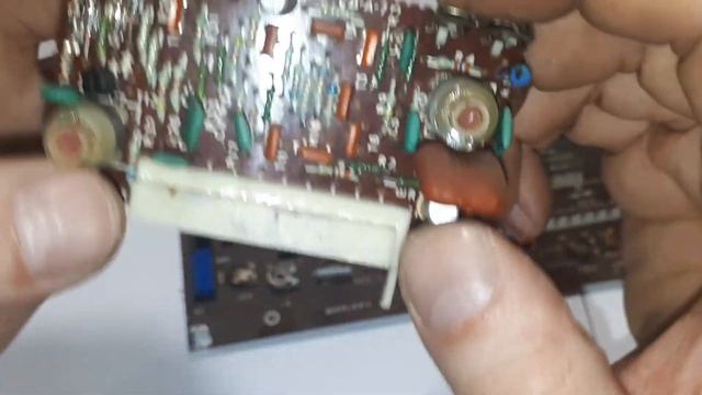Радиодетали в приемнике СССР радиотехника т-101-стерео. Содержание драгметаллов