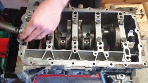 Install CRANKSHAFT MAIN BEARING SHELLS - PART 1 - REBUILD BMW N43 Motor
