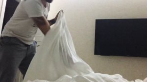 Как надеть пододеяльник на одеяло без напряга!