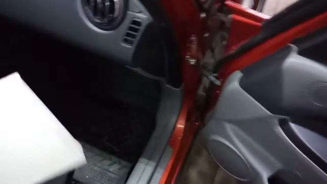 Замена фильтра салона Suzuki SX4 смотреть онлайн