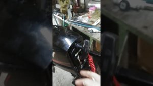Газ на румпель на Меркури 2,5