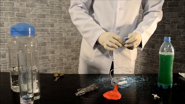 Получение водорода из алюминия, медного купороса и пищевой соли/Production of hydrogen смотреть онлайн