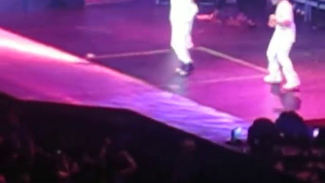 One Less Lonely Girl-Justin Bieber concert @ Oracle 07/17/10 смотреть онлайн