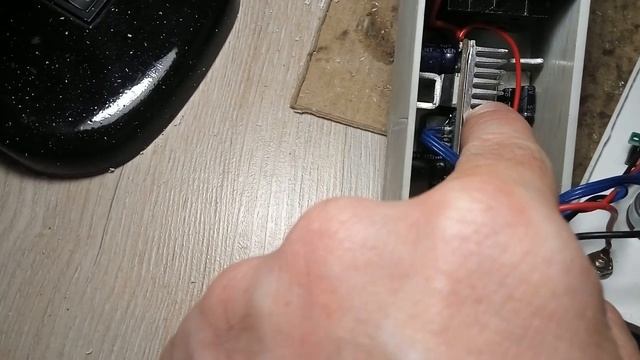 Регулируемый блок питания 1,2-19В на LM2596 в розетке смотреть онлайн