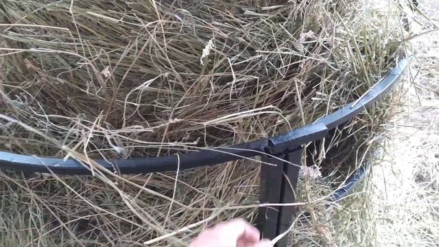 Кормушка для быков.Под рулоны, тюки. Своими руками.