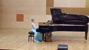 Чайковский ,, Подснежник" исполняет Макашева Мария