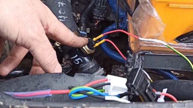 Колхозим включение вентилятора Форд Мондео 2 1998 смотреть онлайн