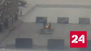 Норильские школьники закидали Вечный огонь снегом - Россия 24