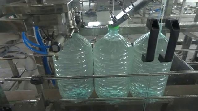 Ополаскивание, розлив и укупорка 5 л бутылок