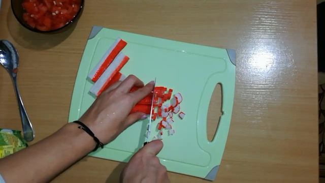 Салат "Коррида" с крабовыми палочками на праздничный стол