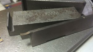 Державка для прорезного резца.