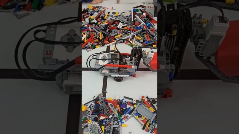 MINDSTORMS LEGO | How to build a lego robot  #lego #robot #ev3 #робототехника #лего #algorithm