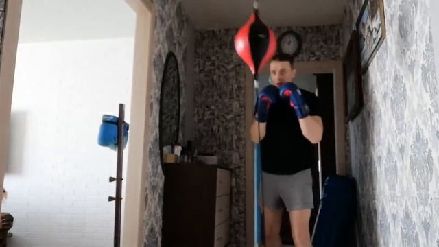 Груша на растяжках /Тренировка скорости реакции.. смотреть онлайн