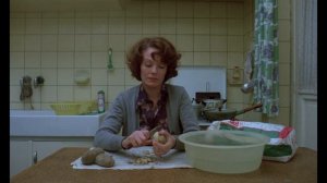 Jeanne Dielman (1975) by Chantal Akerman, Clip: Jeanne Dielman peels potatoes... (and stares)