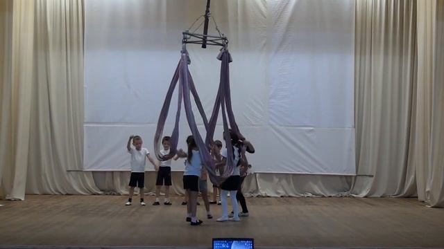 Учебный процесс группы "Карусель" - спутник Народной цирковой студии "Ритм". смотреть онлайн