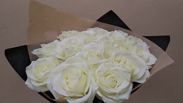 Букет из 15 белых роз смотреть онлайн