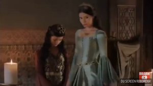 Селим просит Михримах,чтоб она по говорила с матушкой о покоях.