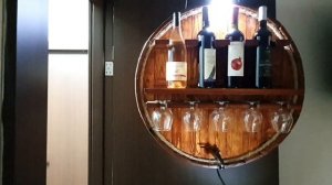 Винные полки из дерева своими руками.
