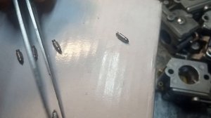 заливает свечу бензопилы штиль мс180 или не доливает, одна из причин.