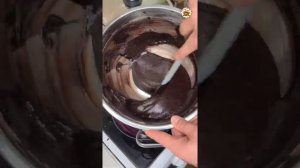 Домашний шоколад с орешками / Легко, вкусно и полезно / Как быстро приготовить шоколад дома?