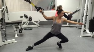 Упражнение в TRX "Лучник"