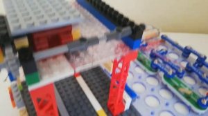 лего автоматический переезд со шлагбаумом