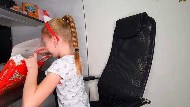 Сладкий подарок от Деда Мороза 2022 смотреть онлайн