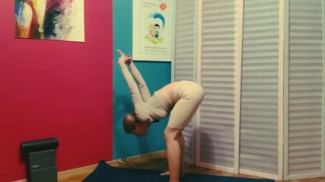 Разминка на всё тело, прорабатывается и задействованы все суставчики. смотреть онлайн