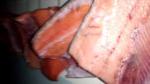 Холодное Копчение Красной рыбы кеты в домашних условиях. Копченая рыба.